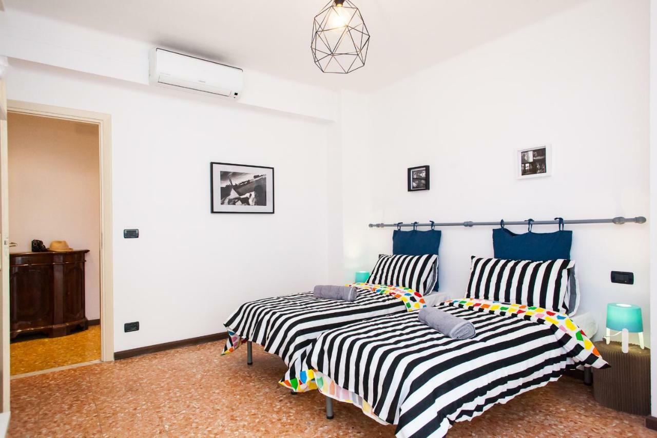 Casa Liberta - Downtown Modern Apartment With Airconditioning サンレモ エクステリア 写真