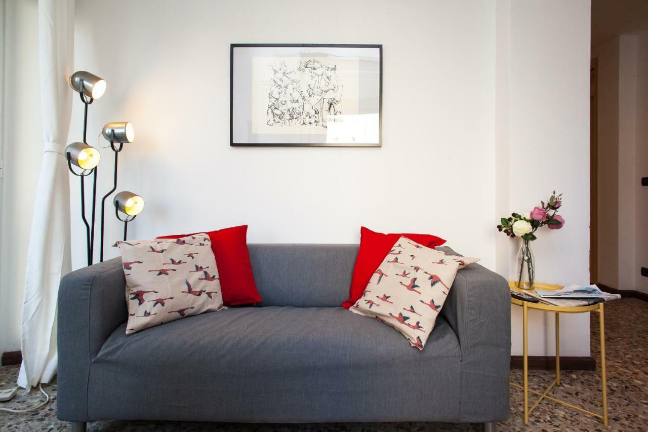 Casa Liberta - Downtown Modern Apartment With Airconditioning サンレモ エクステリア 写真