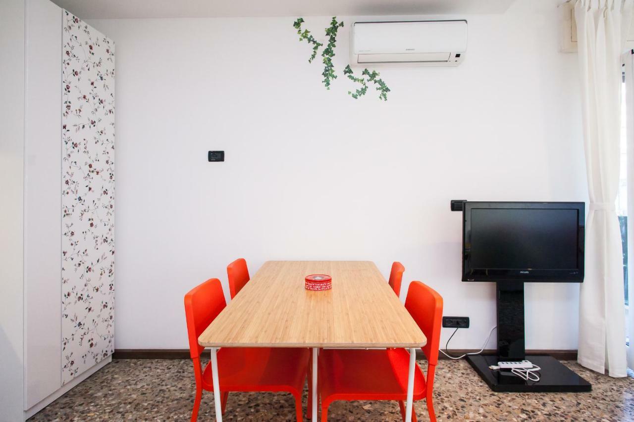 Casa Liberta - Downtown Modern Apartment With Airconditioning サンレモ エクステリア 写真