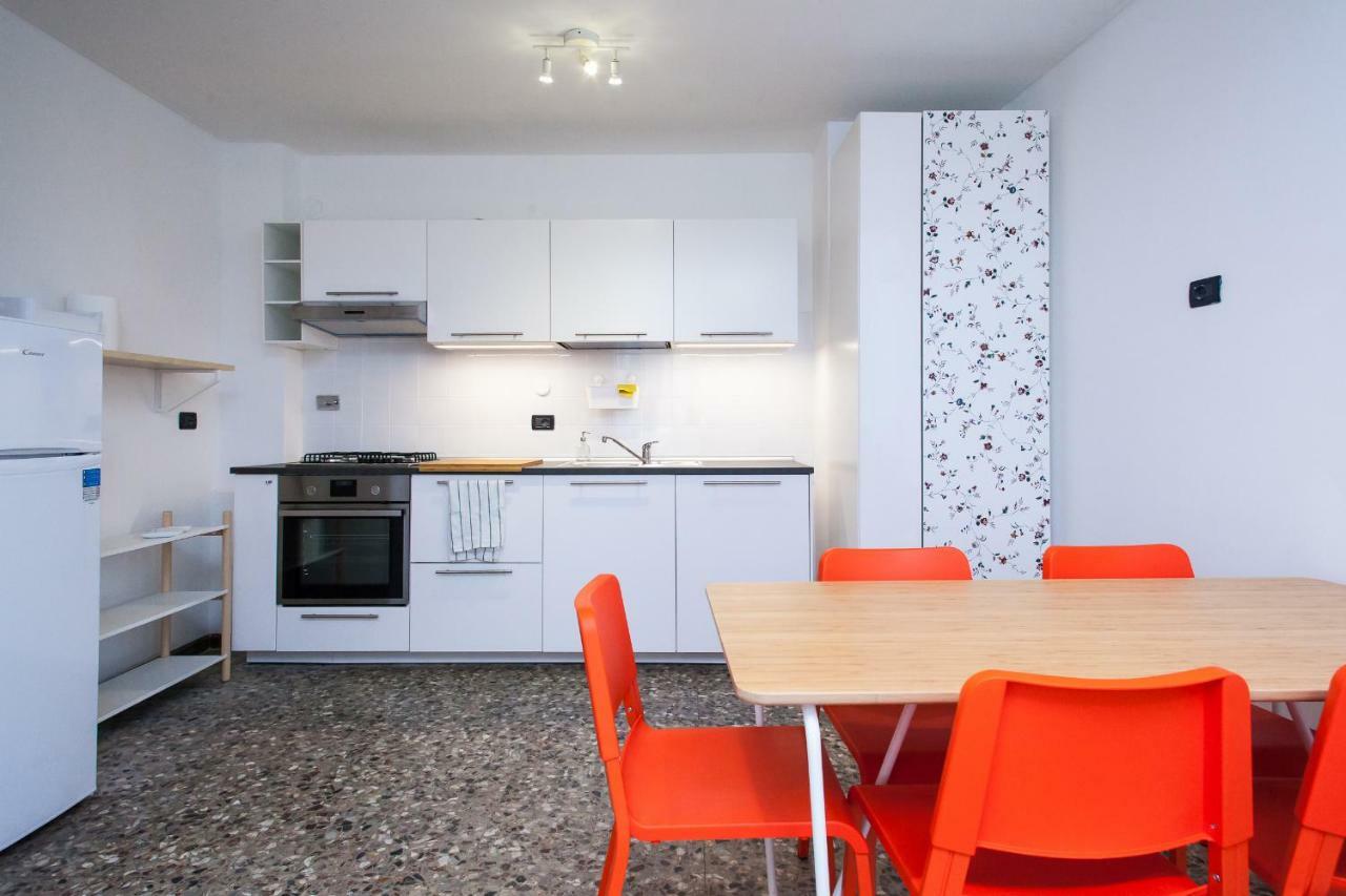 Casa Liberta - Downtown Modern Apartment With Airconditioning サンレモ エクステリア 写真