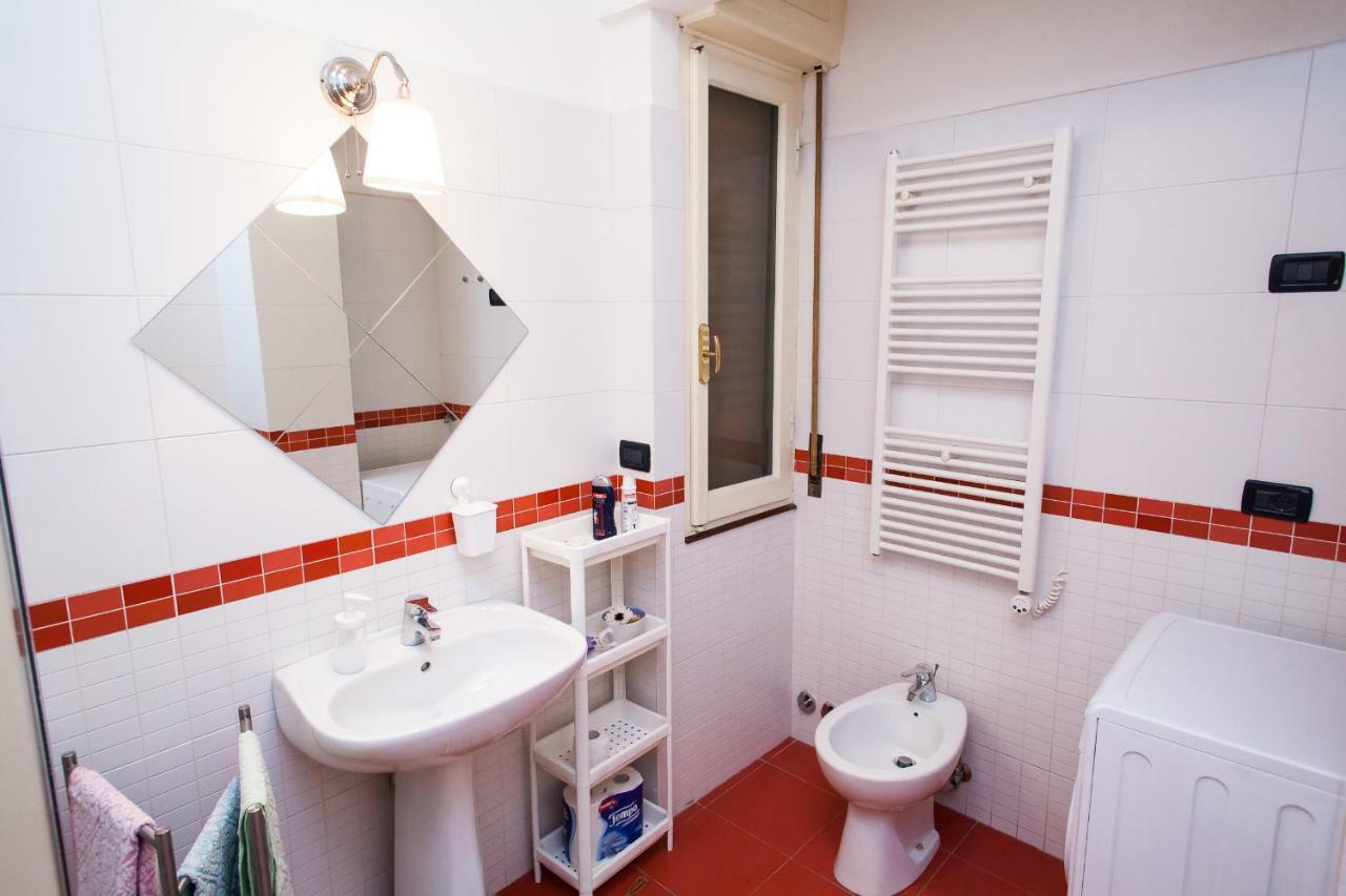 Casa Liberta - Downtown Modern Apartment With Airconditioning サンレモ エクステリア 写真