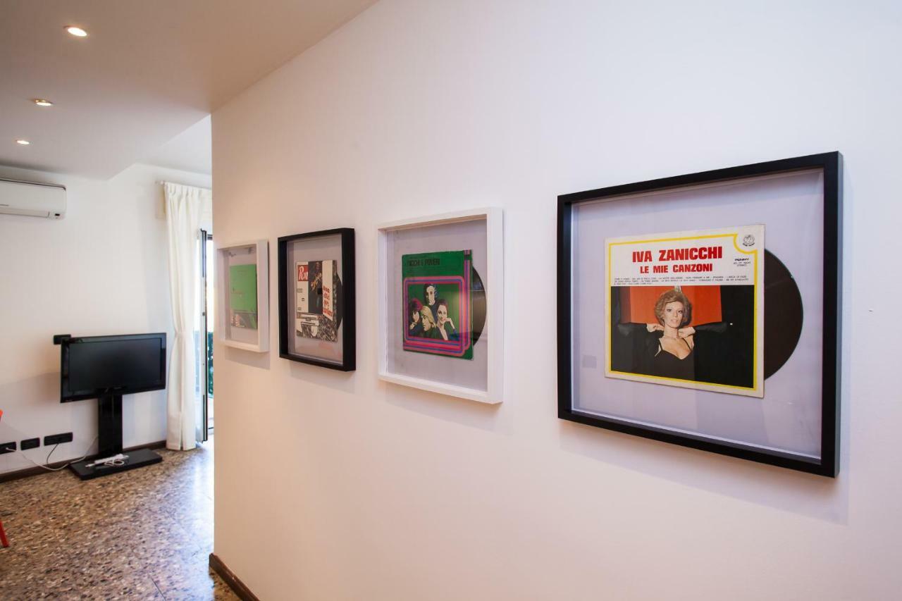Casa Liberta - Downtown Modern Apartment With Airconditioning サンレモ エクステリア 写真